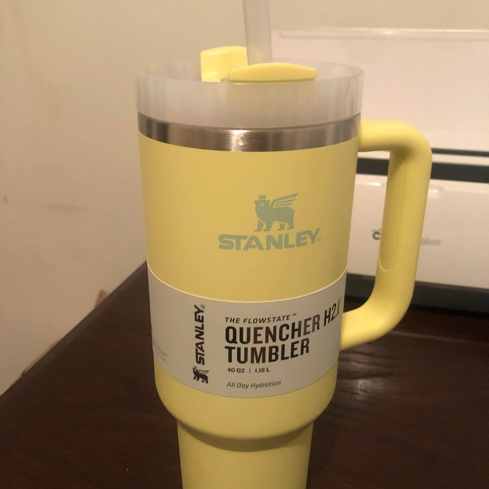 40oz Stanley cup New Pomelo in color